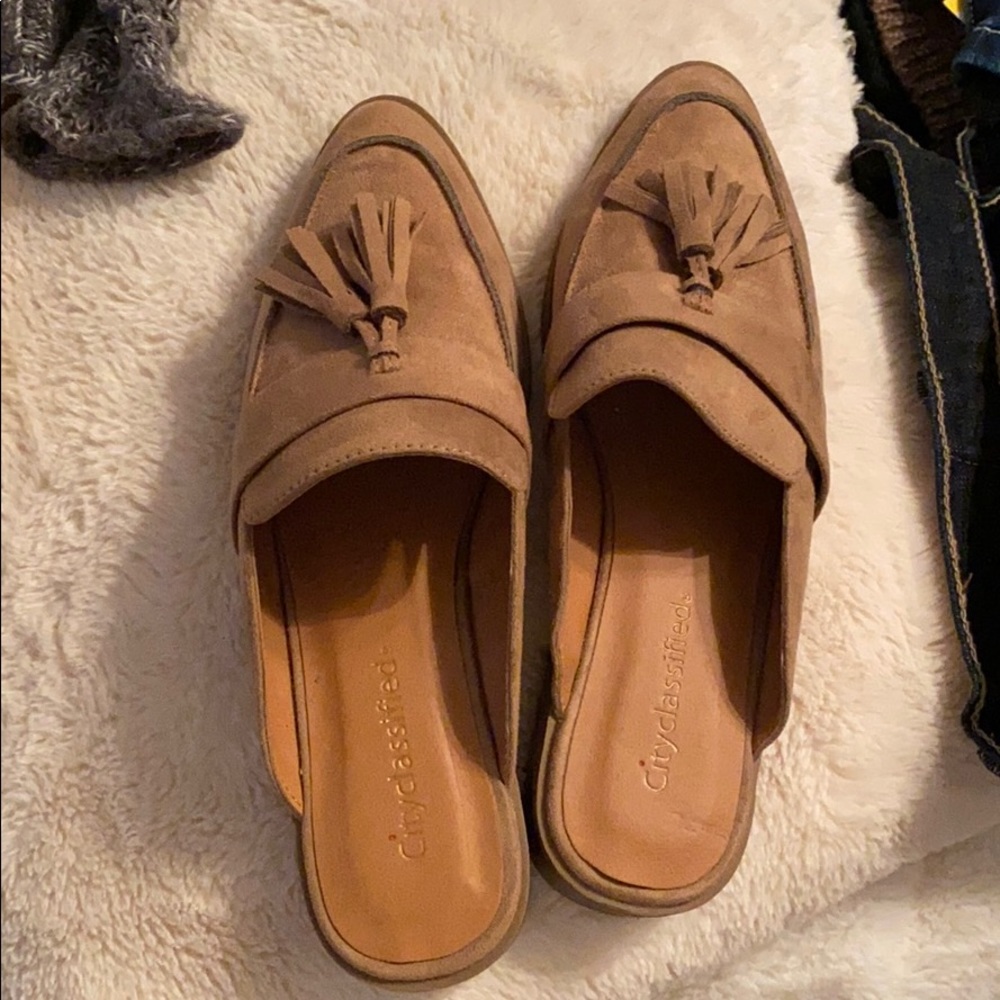 Women’s shoes